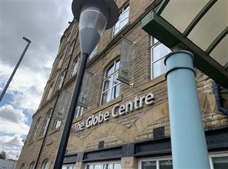 TO LET: Offices, The Globe Centre, Accrington